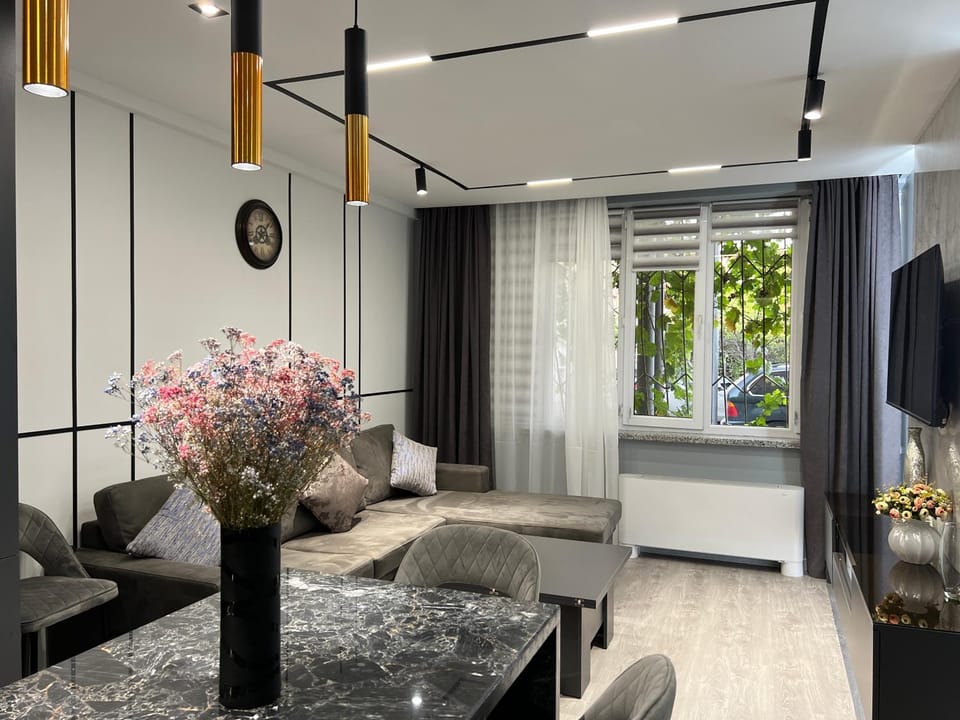 Pushkin street, 2 bedrooms Stylish, Beautiful apartment PU580 Apartment in Yerevan