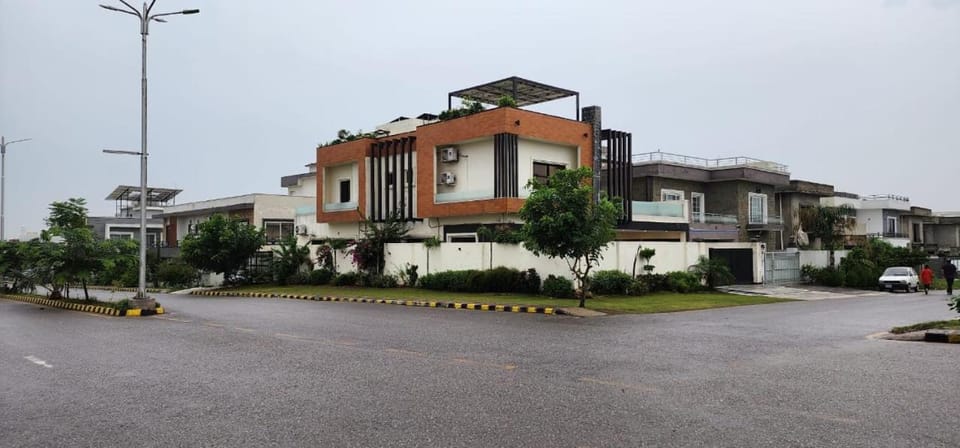 Property building, Neighbourhood, Street view