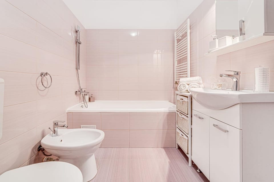 Toilet, Bathroom, Bath