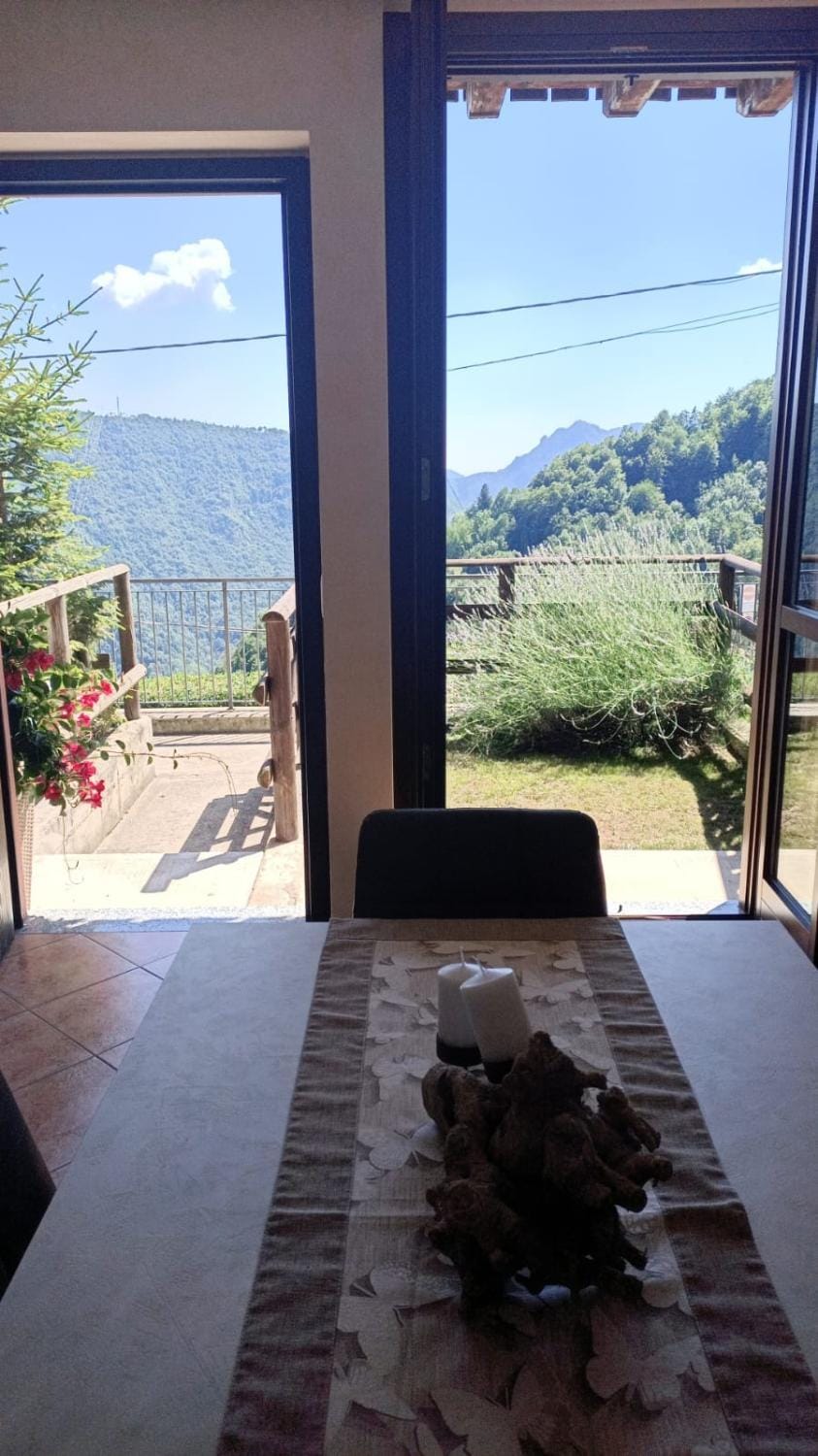 La casa panoramica Apartment in Lombardy