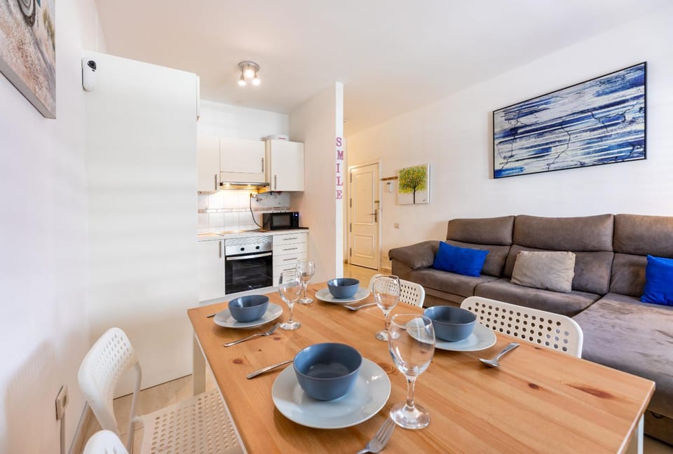 Communal lounge/ TV room, Kitchen or kitchenette, Dining area
