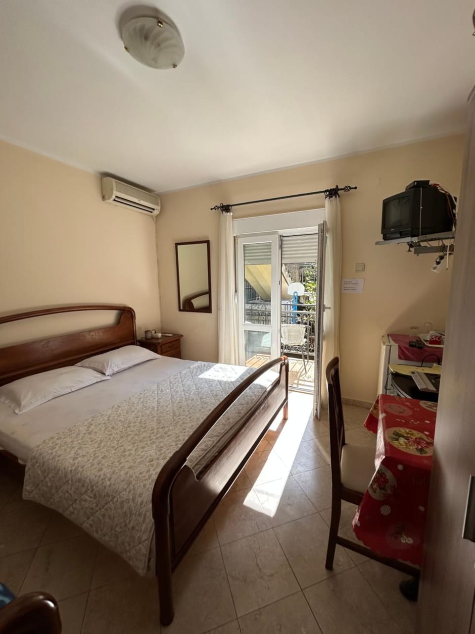 ROOM Jovan,on the sea with free we-fi Apartment in Dobrota