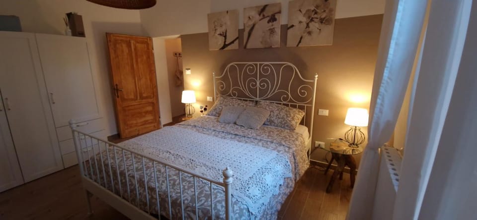 Bed, Bedroom, wardrobe