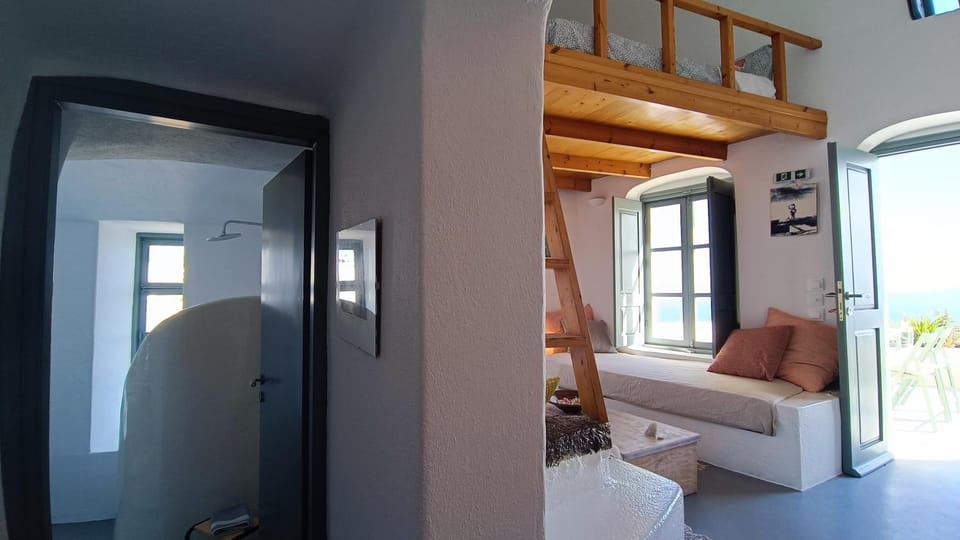 Bathroom, Living room, Seating area