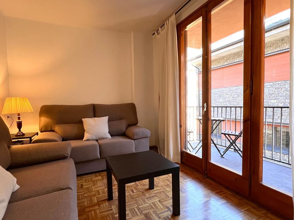 Patio, View (from property/room), Balcony/Terrace, Living room, Seating area