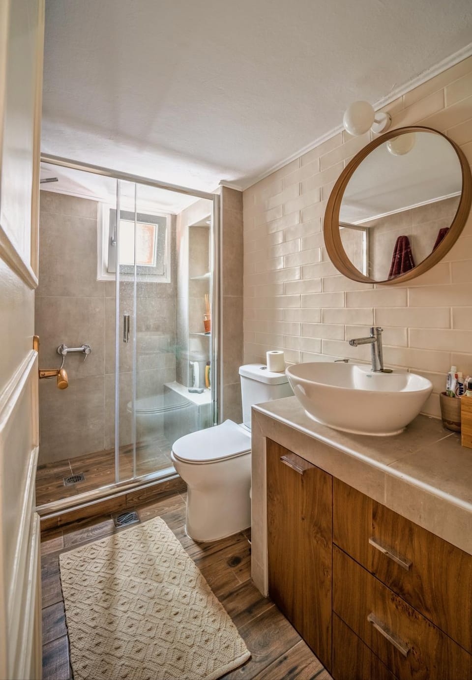 Shower, Toilet, Bathroom, towels