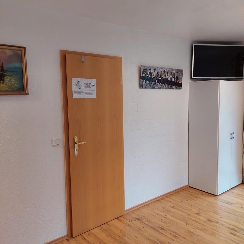 Bathroom, TV and multimedia