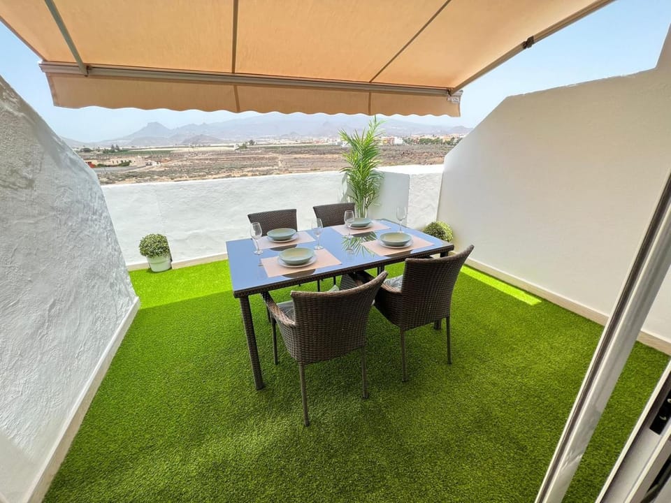 View (from property/room), Balcony/Terrace