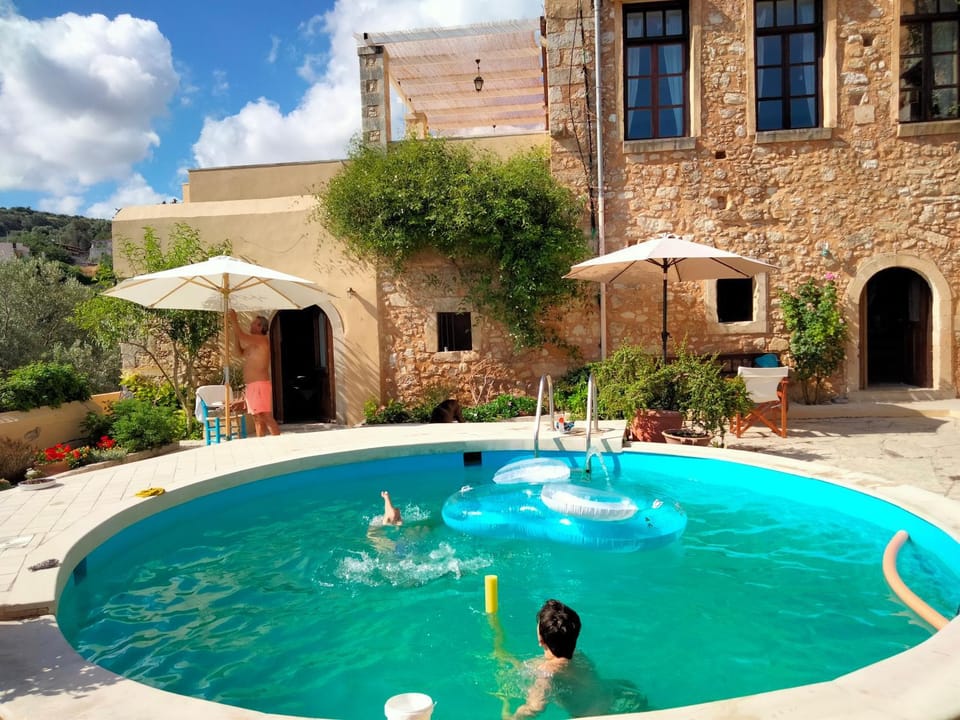 Patio, Garden, Garden view, Pool view, Swimming pool, sunbed