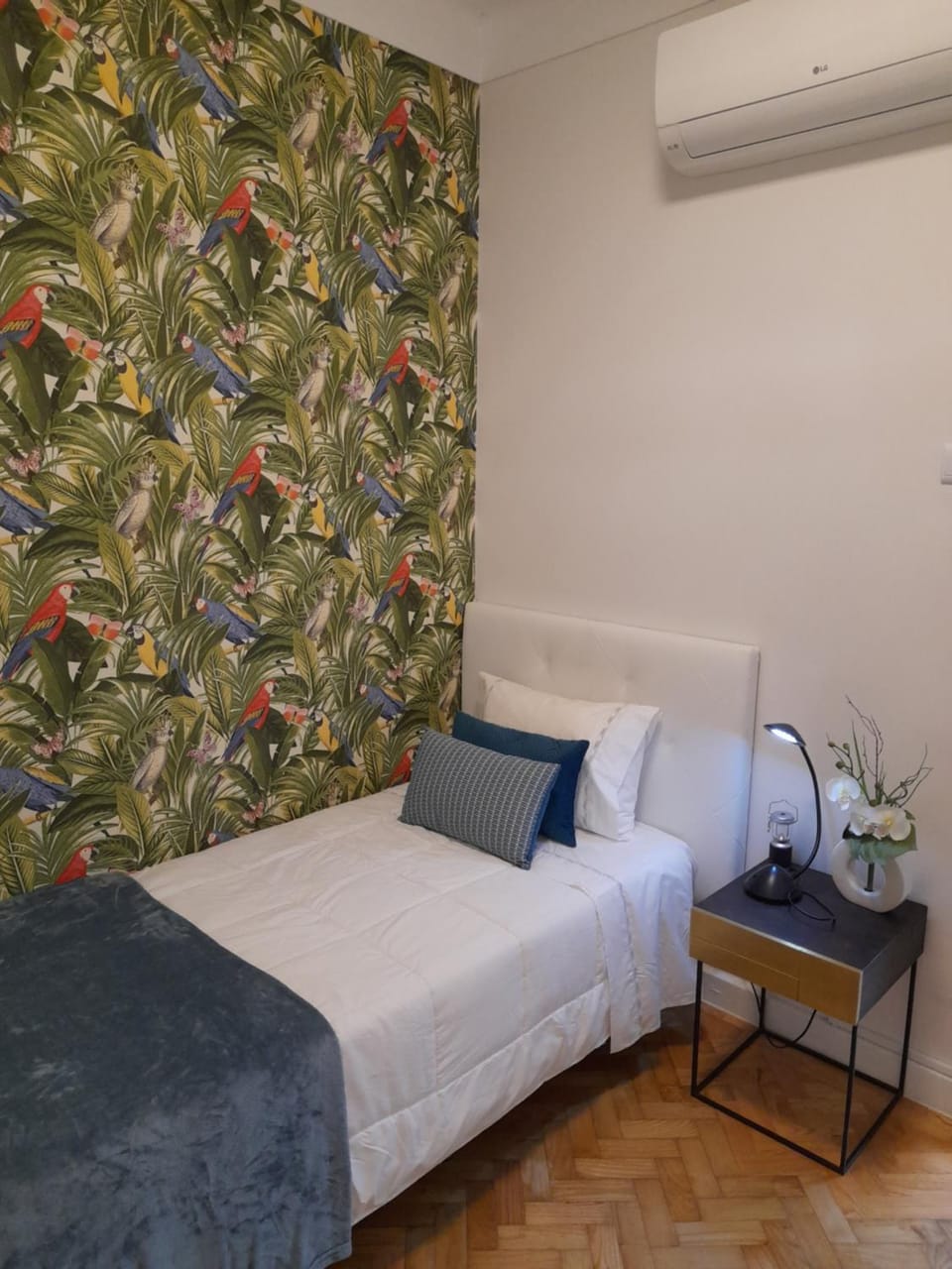 Cozy Central 3 Bedrooms Bragas Apartment in Porto