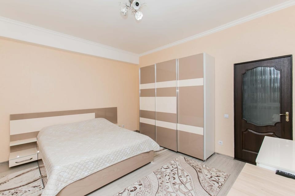 Bed, Photo of the whole room, Bedroom, wardrobe