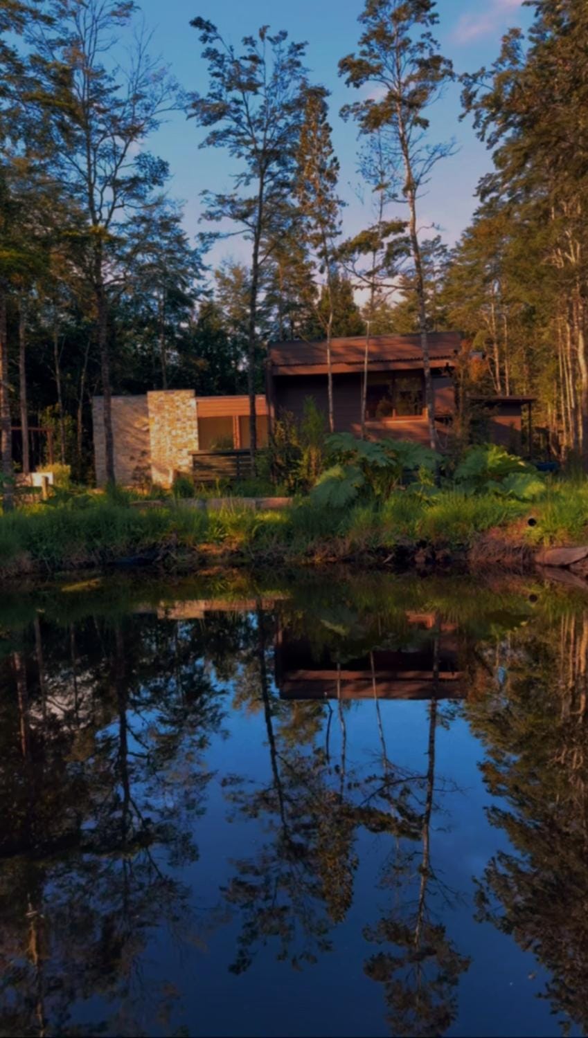 Refugio Los Coigues Casa en bosque con tinaja House in Los Lagos, Chile