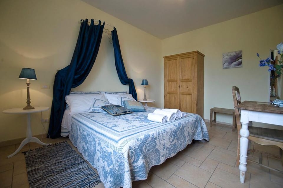 Homelink Poggibonsi - Sogno D'oro Bed and Breakfast in Tuscany