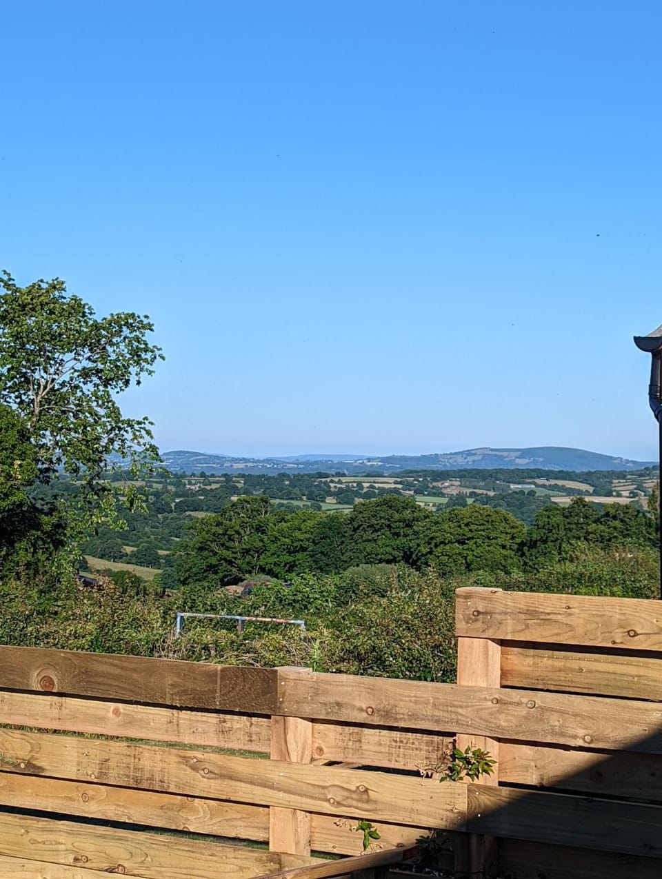 Red darren luxury hut Apartment in Crucorney