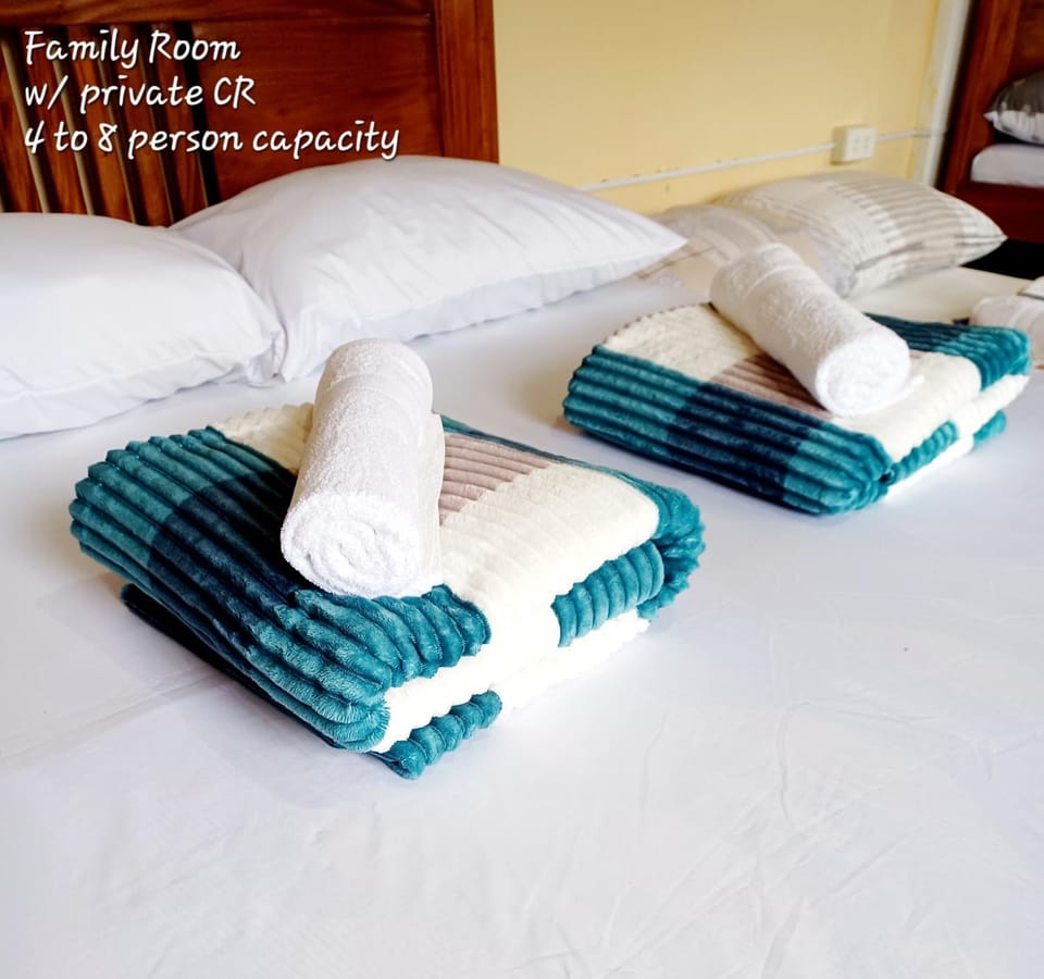 Bed, towels