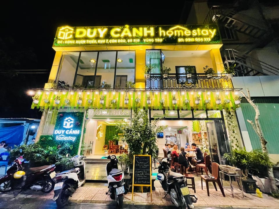 Property building, Night, Property logo or sign, Logo/Certificate/Sign, Location, group of guests, Parking, Internal: Not applicable to any particular room