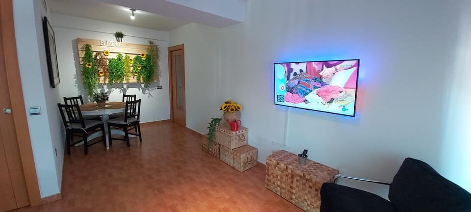 TV and multimedia, Dining area
