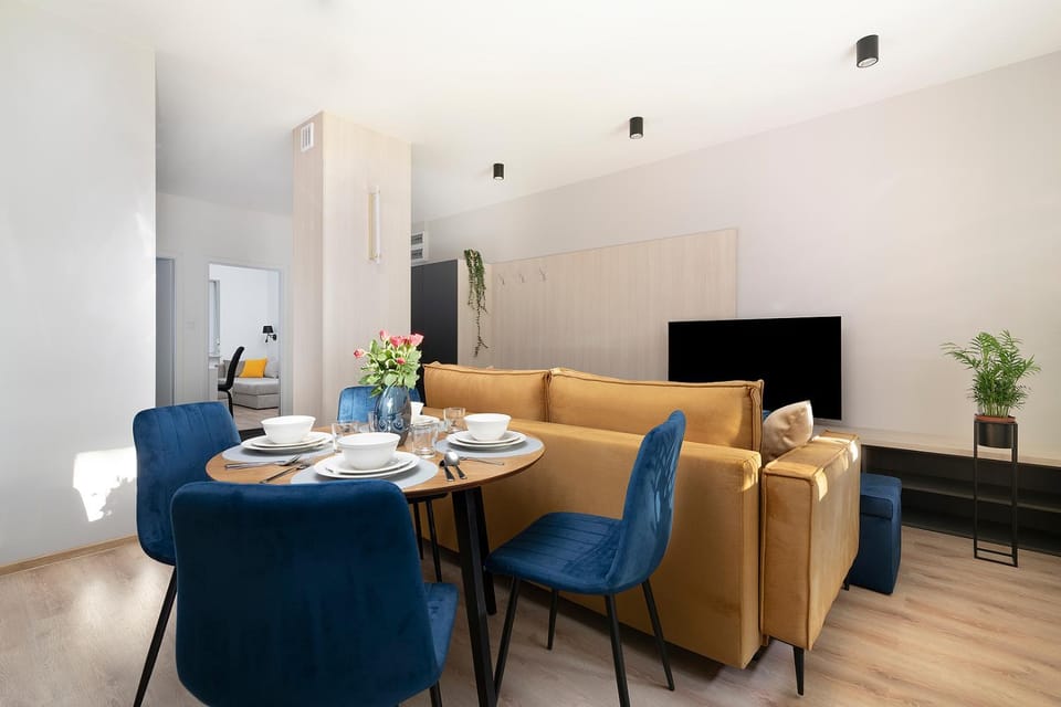 Easy Rent Apartments - Kosmos, 24h Check-in Apartment in Masovian Voivodeship