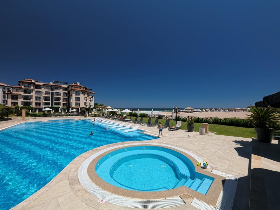 Oasis Luxury Apartments Apartment in Burgas Province