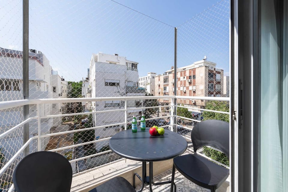 Balcony/Terrace, City view, Street view