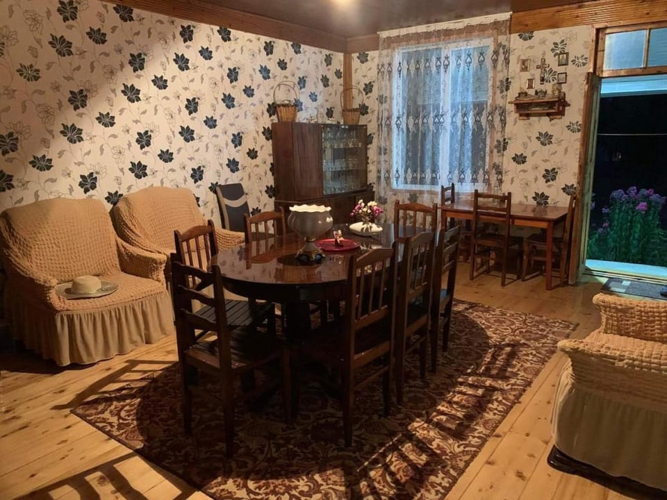 Guest house Mzia Bed and Breakfast in Georgia
