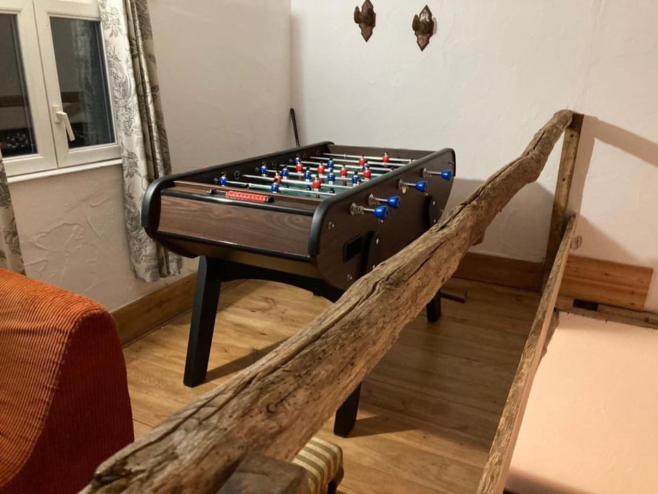 Game Room, children