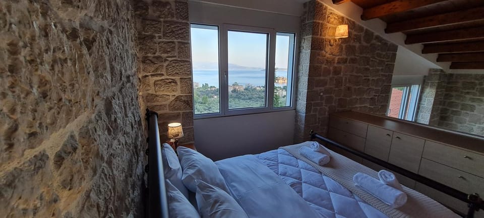Bed, Photo of the whole room, Bedroom, Sea view