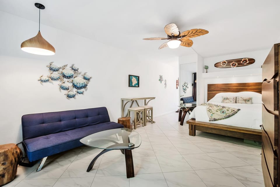 Bed, Living room, furniture