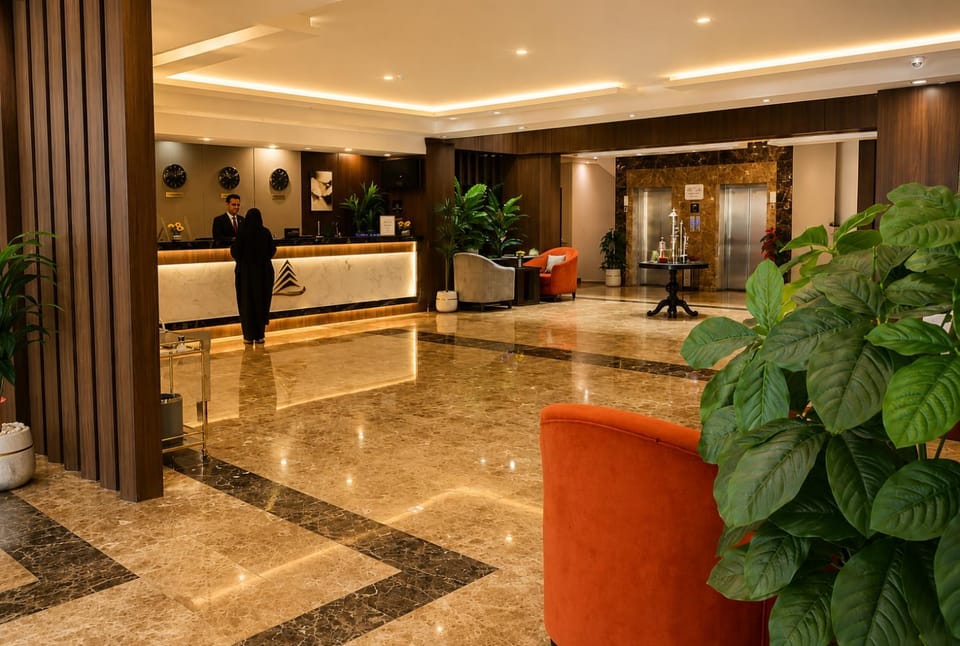 Staff, People, Lobby or reception, group of guests