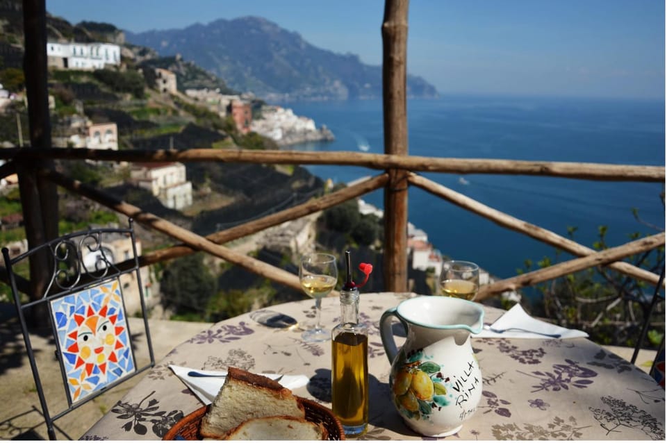 Balcony/Terrace, Food and drinks