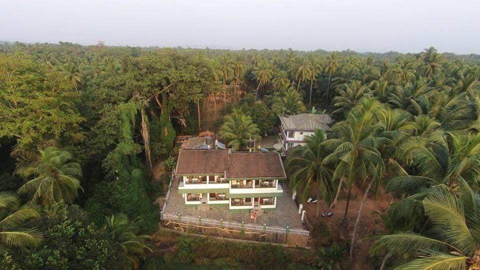 Heaven Goa Guesthouse Bed and Breakfast in Benaulim