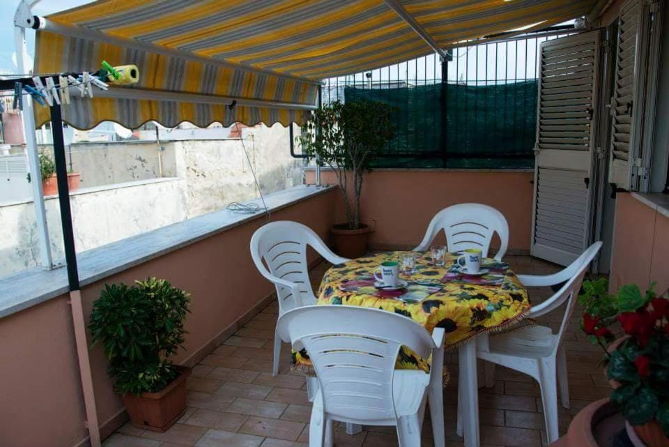 Rustica mansarda con terrazzo in centro Apartment in Gaeta