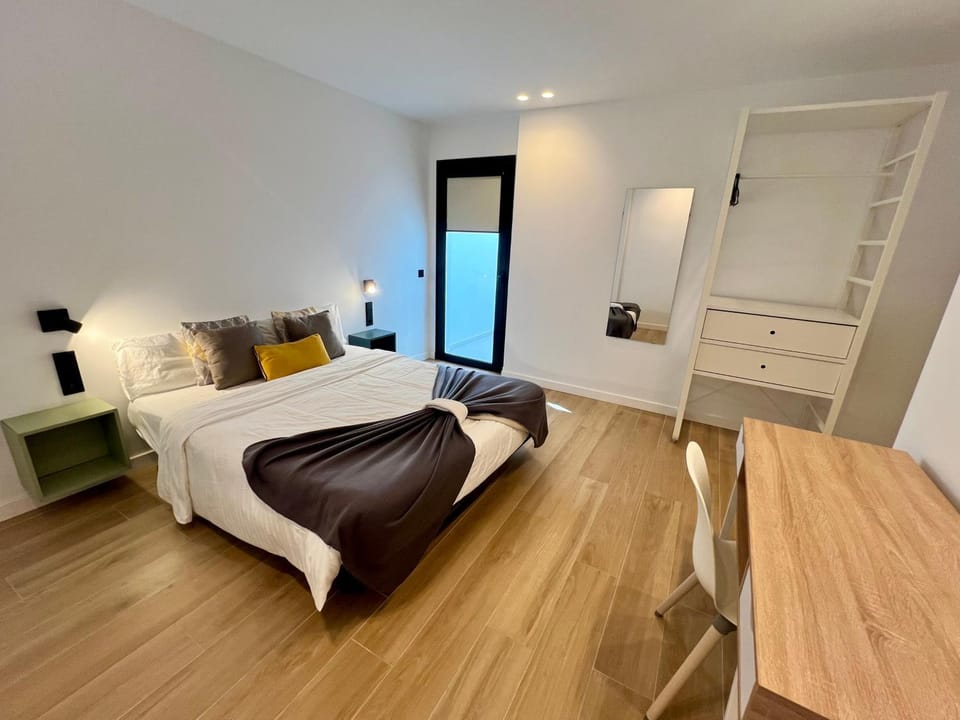 Bed, Bedroom, wardrobe