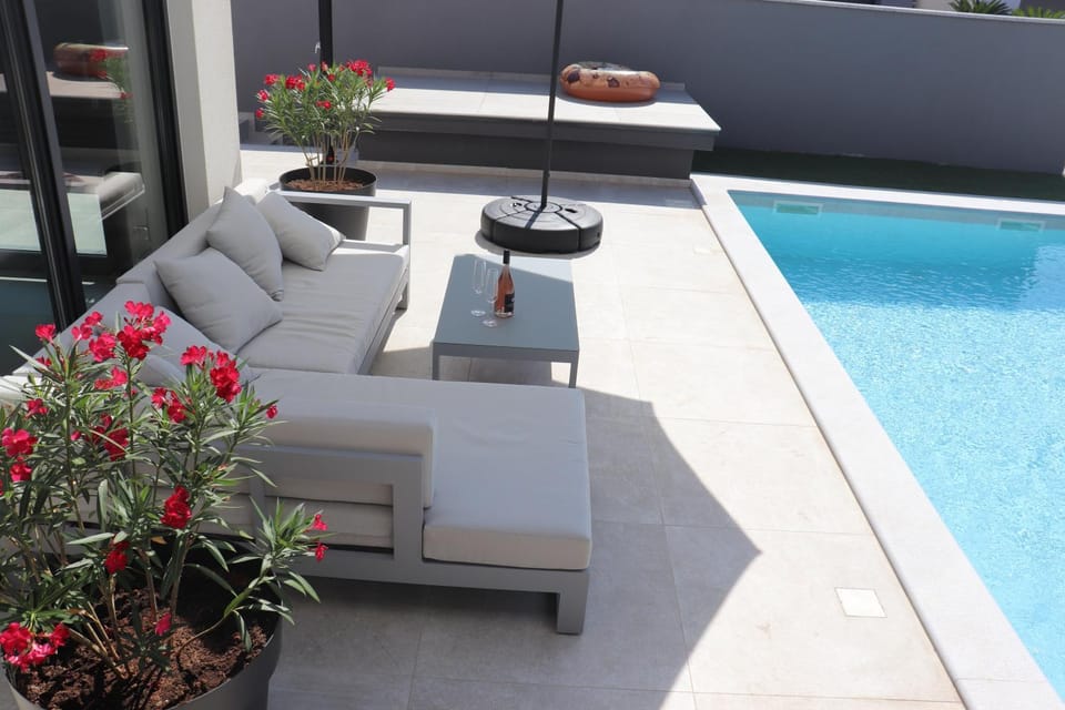 Lounge or bar, Swimming pool