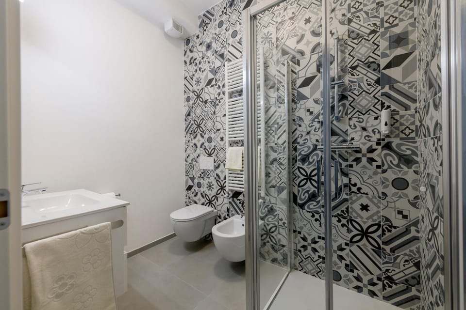 Shower, Toilet, Bathroom, bidet