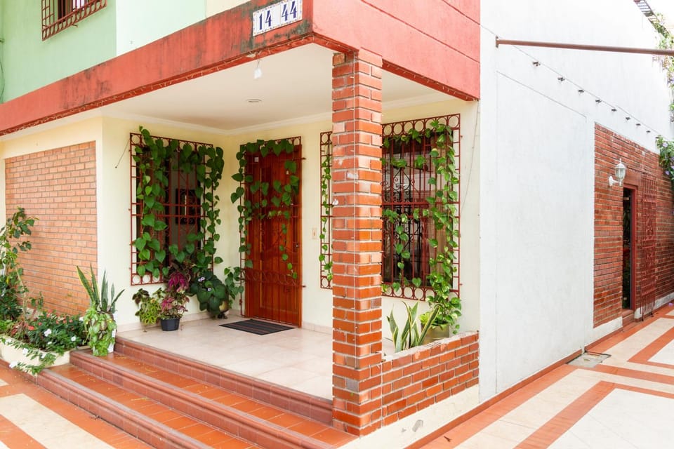 Facade/entrance