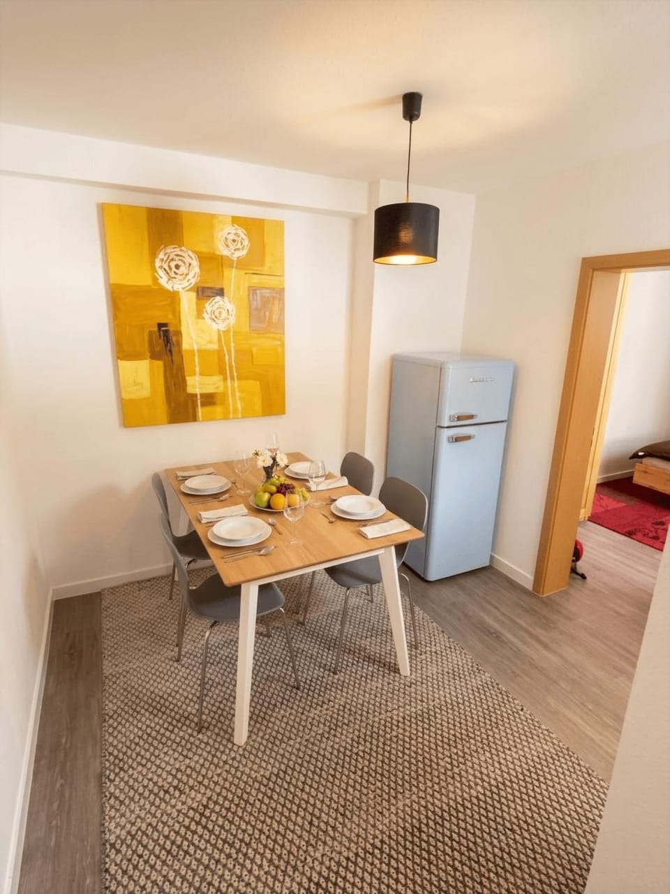 Seating area, Dining area