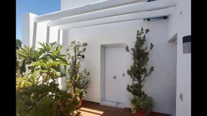 Fabuloso y amplio Duplex en Urb Jardines de Sotogrande Apartment in Andalusia