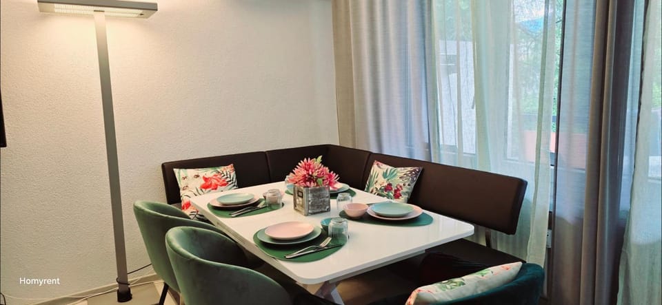Living room, Dining area, air conditioner