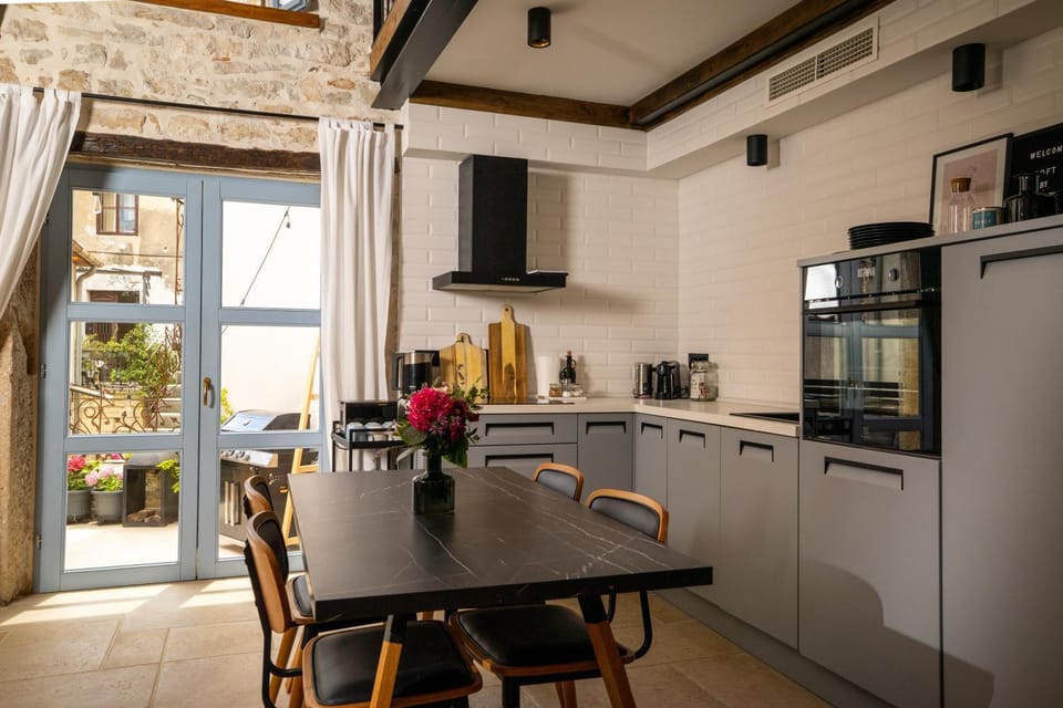 Balcony/Terrace, Balcony/Terrace, Kitchen or kitchenette, Dining area