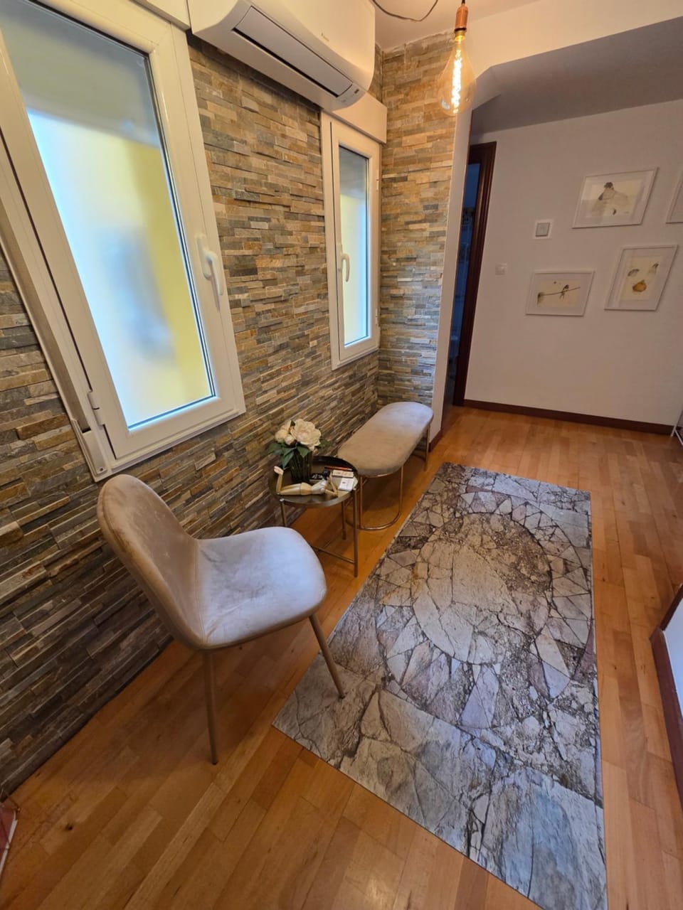 Seating area