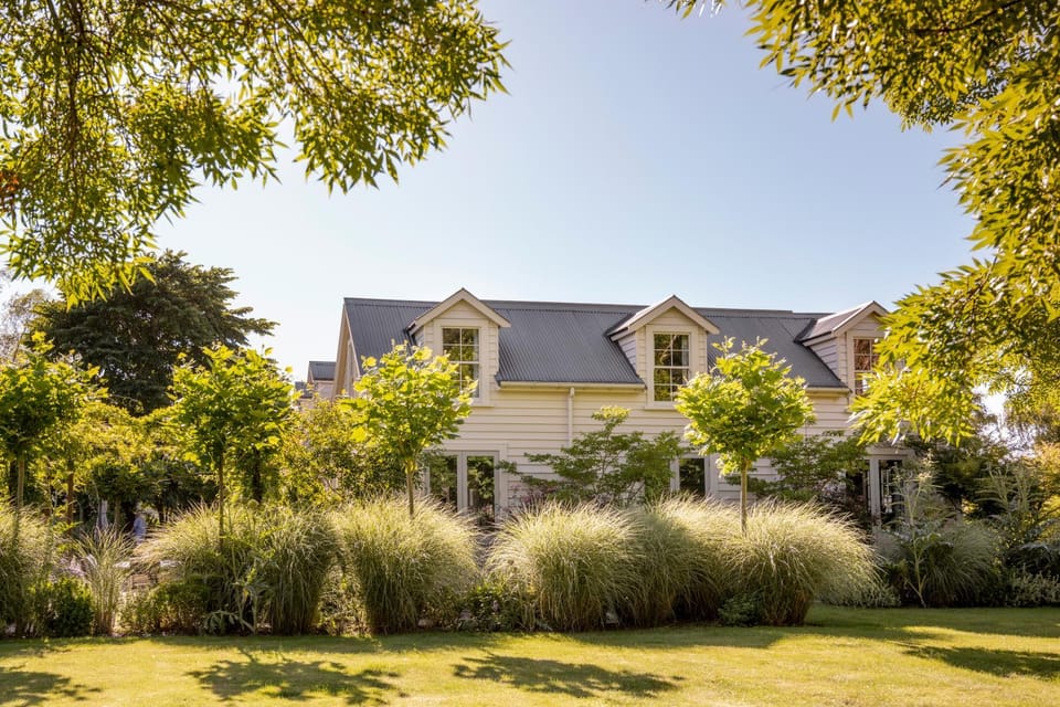 Property building, Garden, Garden view