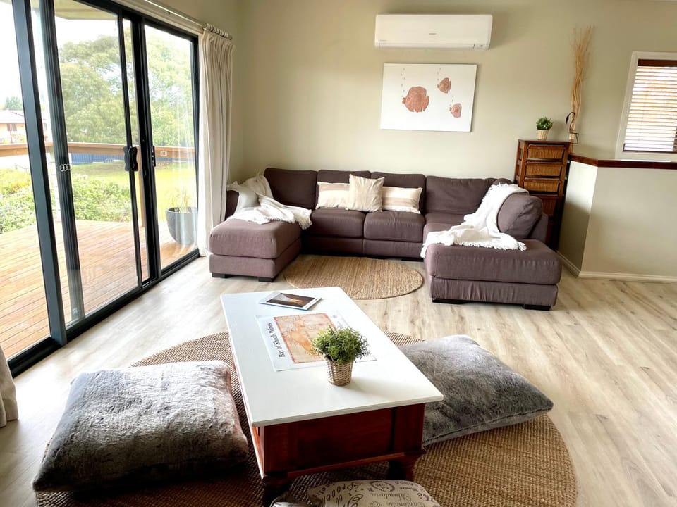 Yorks View House in Kingscote