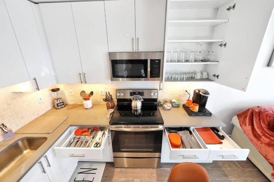 Kitchen or kitchenette