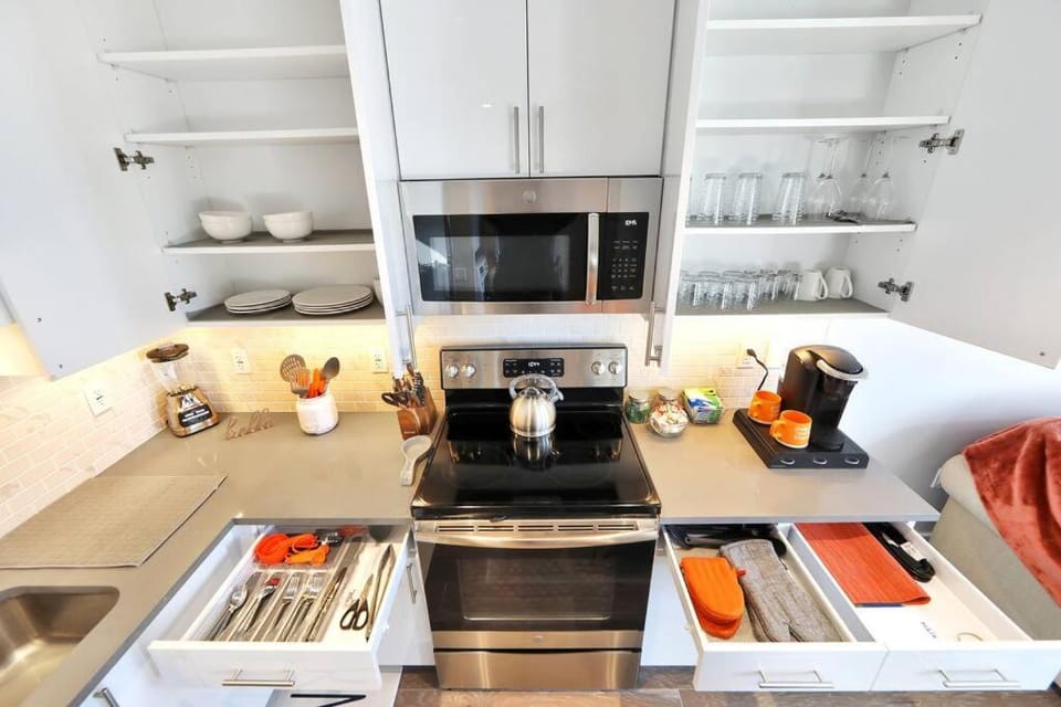 Coffee/tea facilities, Kitchen or kitchenette