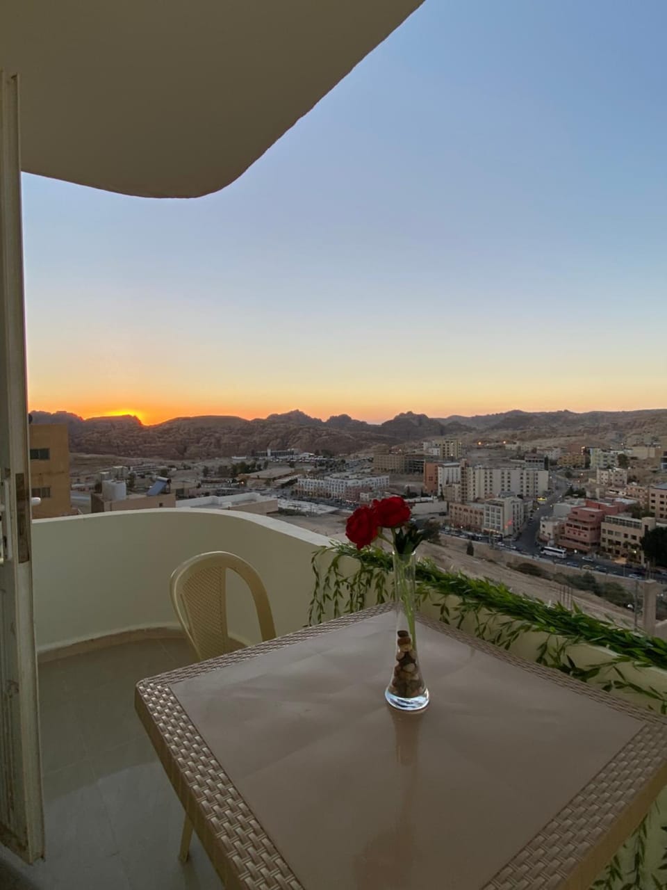 Day, View (from property/room), Balcony/Terrace, Dining area, Mountain view