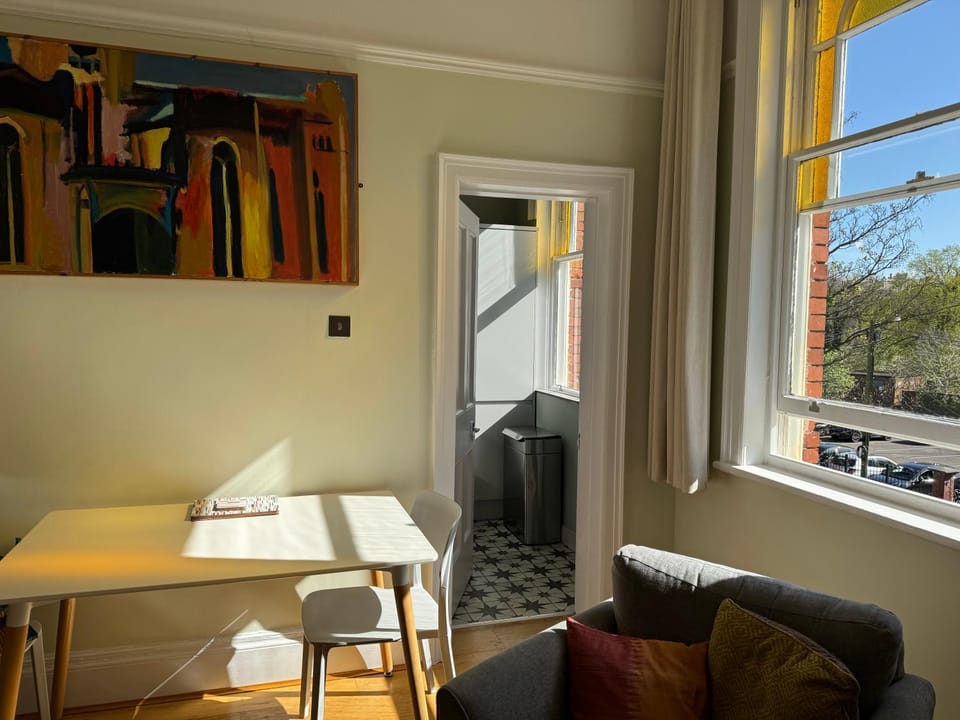 Airy Apartment Sefton Park Apartment in Liverpool