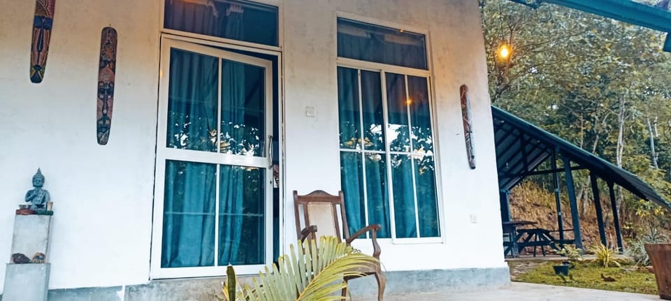 Little wood villa and retreats Doluwa Villa in Central Province