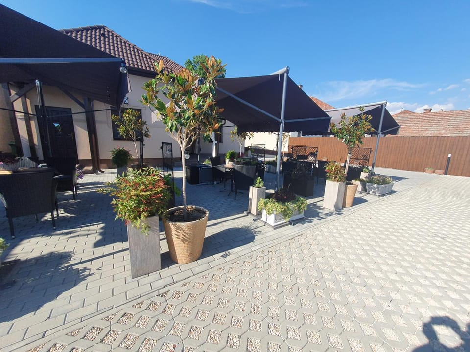 Property building, Day, Garden, locker