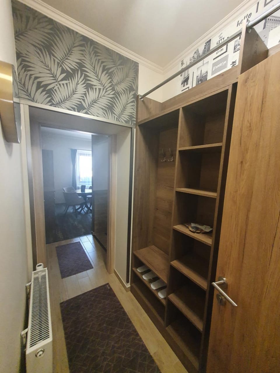 locker, wardrobe